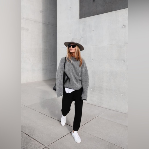 Club Monaco Wool Brim Hat Fedora
Made in Italy - Picture 1 of 10